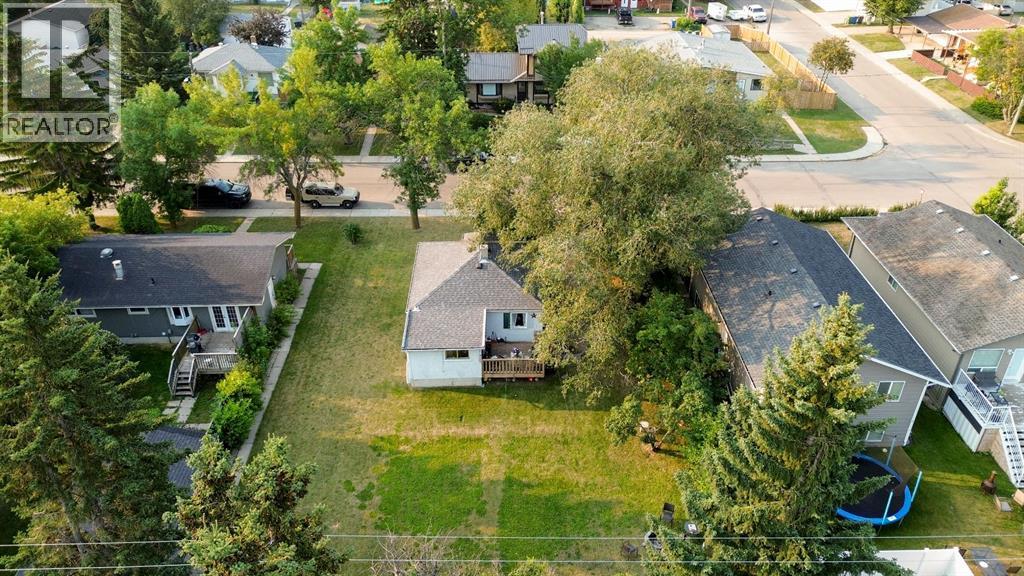 3830 46 Street Property Photo 29