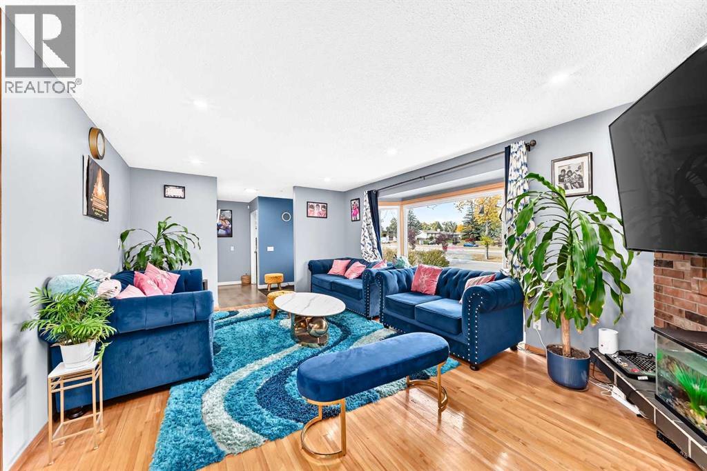 5447 Rundleview Road Ne Property Photo 6
