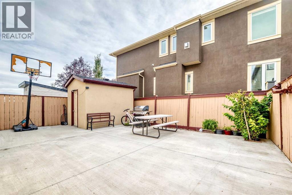 336 Saddlemont Boulevard Ne Property Photo 2