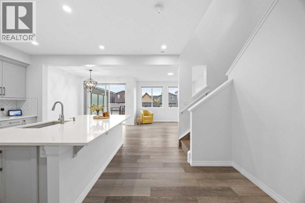 101 Howse Common Ne Property Photo 4