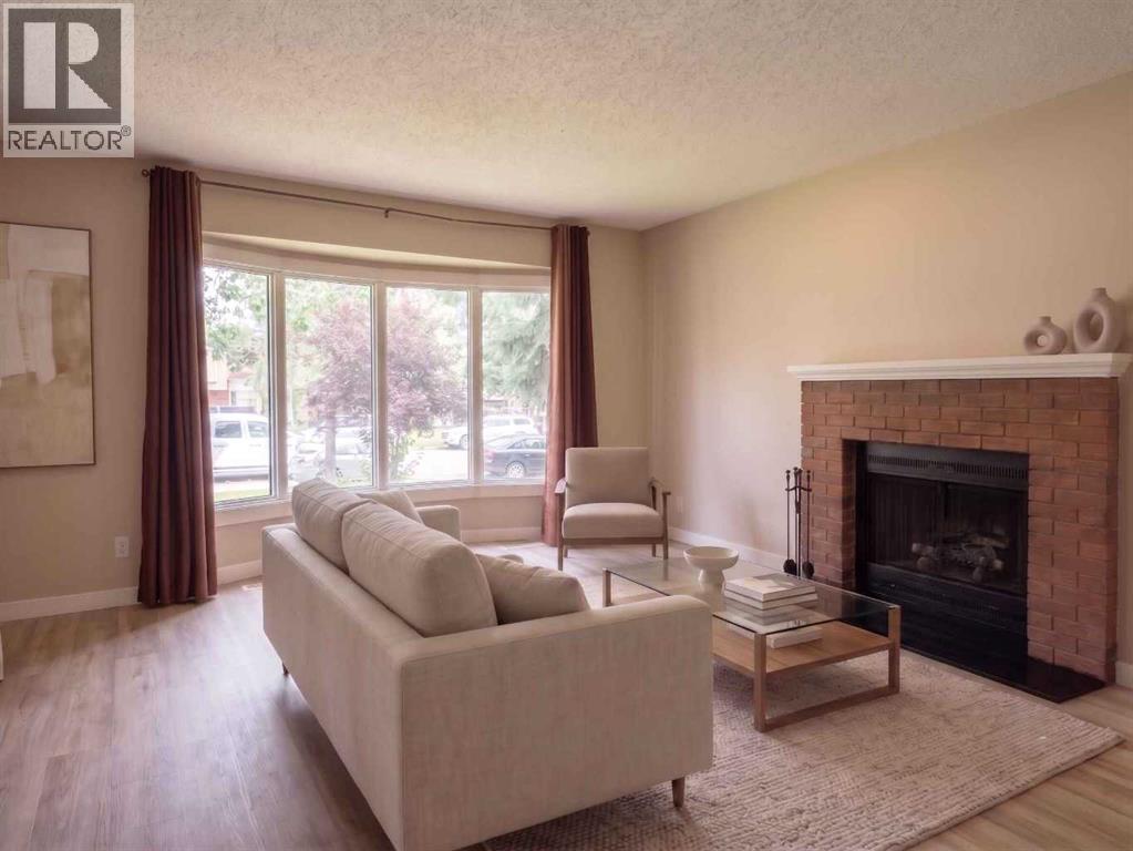 1095 Berkley Drive Nw Property Photo 5