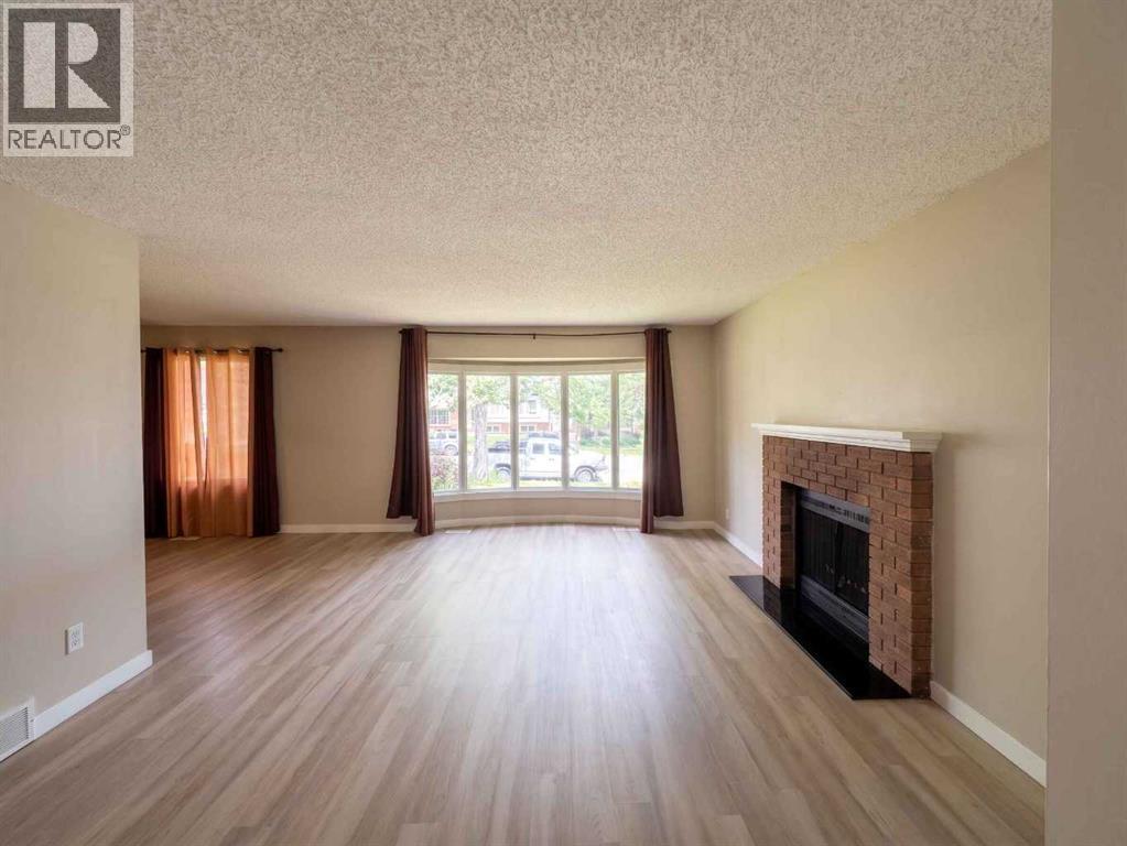 1095 Berkley Drive Nw Property Photo 7