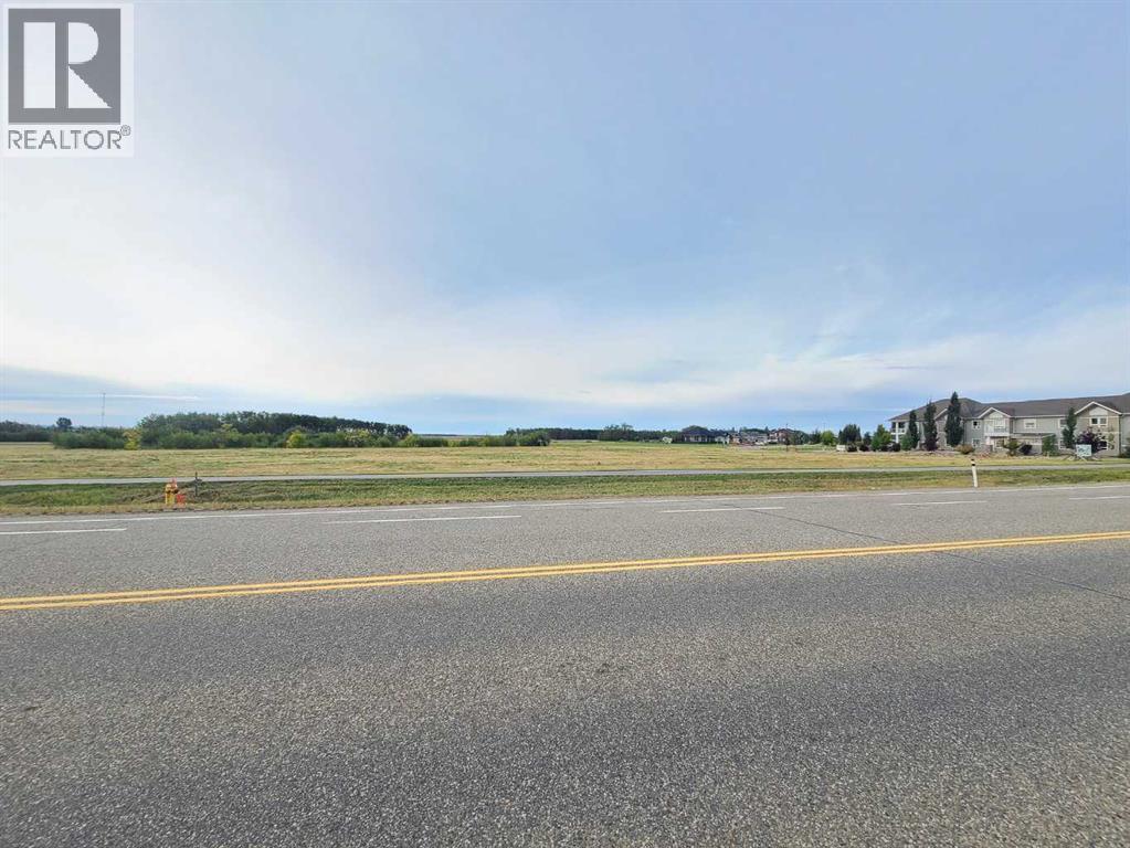 4901 59 Street Property Photo 3
