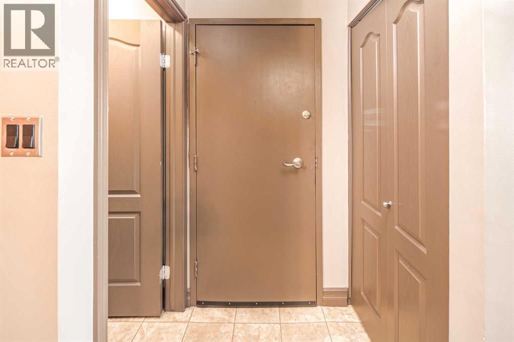 315 Southampton Drive Southwest Property Photo 20