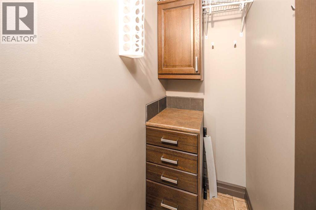 315 Southampton Drive Southwest Property Photo 21