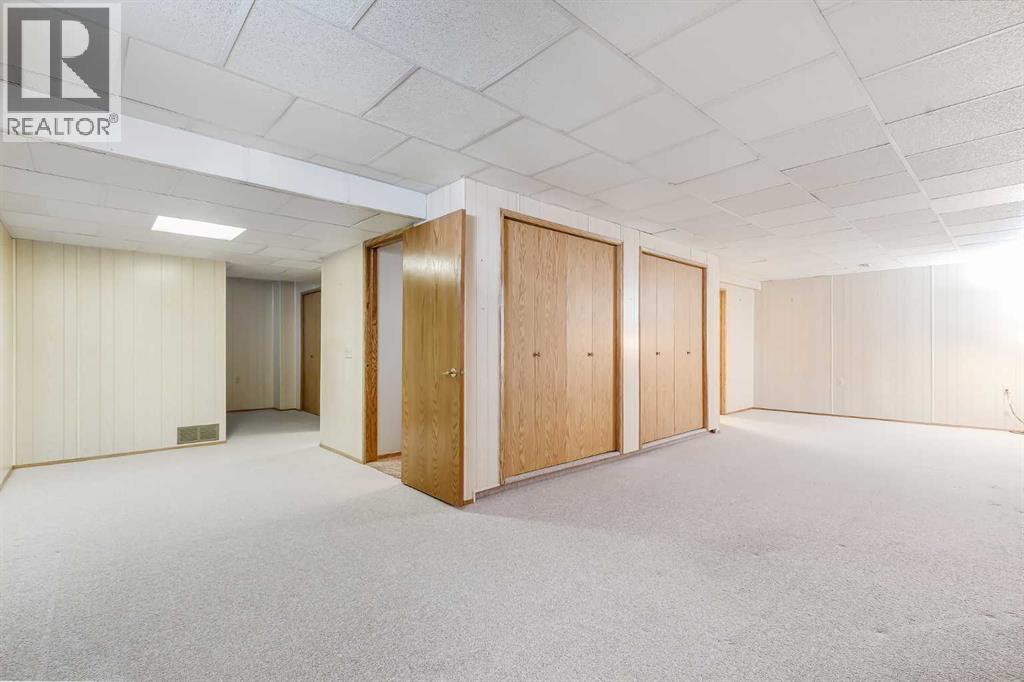 39 Woodside Close Nw Property Photo 22