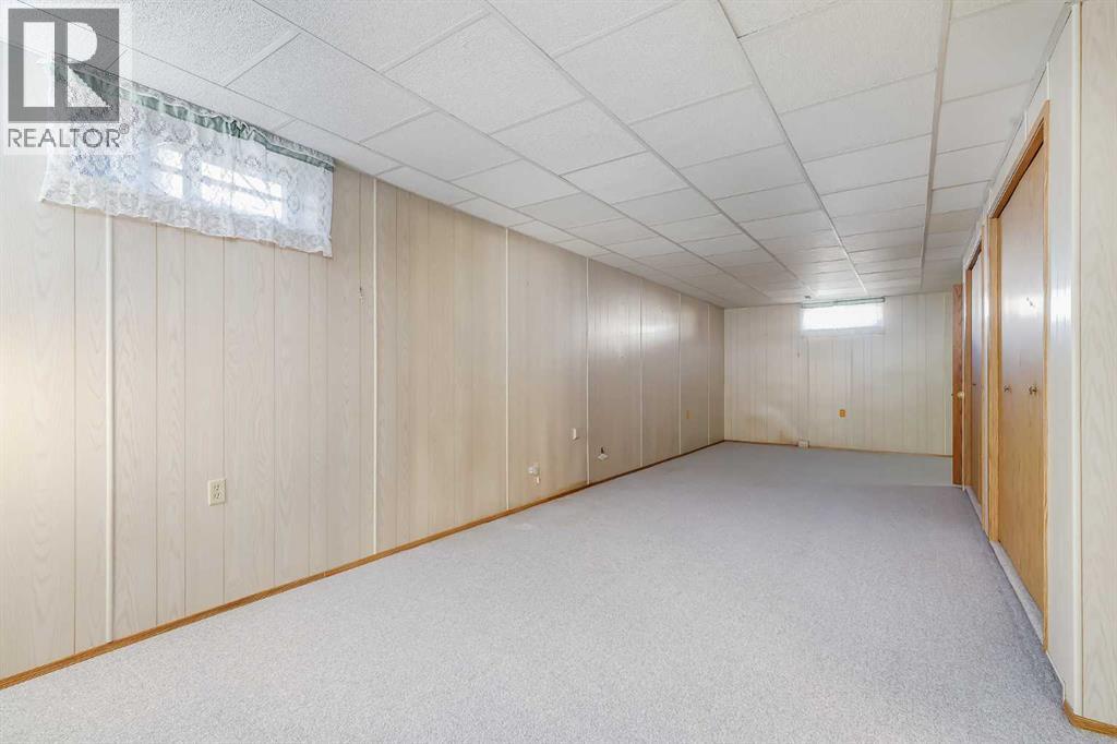 39 Woodside Close Nw Property Photo 23