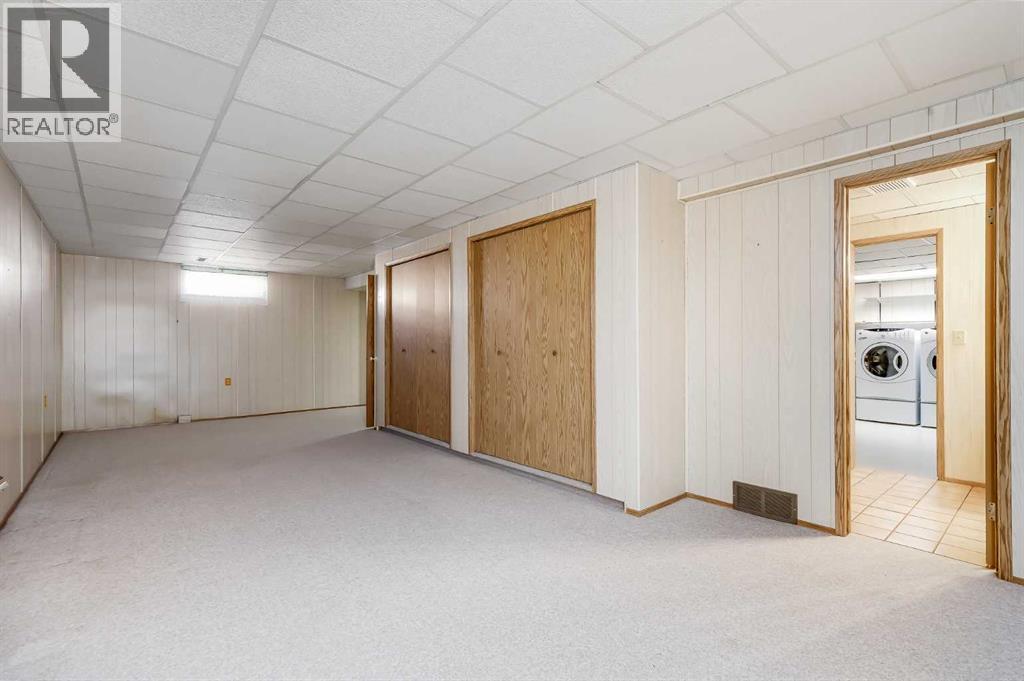 39 Woodside Close Nw Property Photo 26
