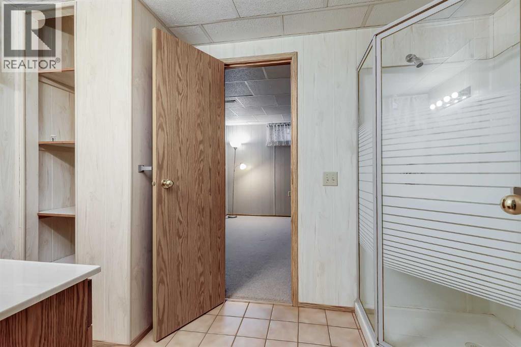 39 Woodside Close Nw Property Photo 27