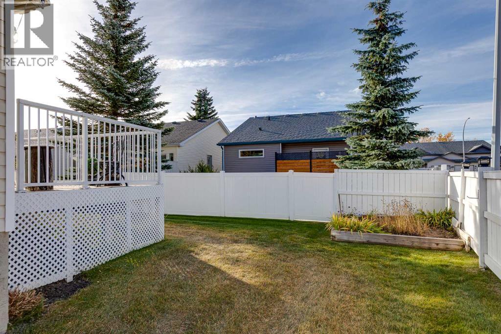 39 Woodside Close Nw Property Photo 33