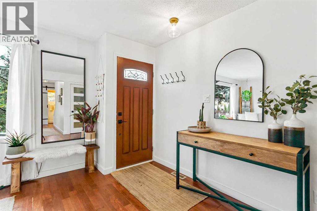 2206 29 Avenue Sw Property Photo 2