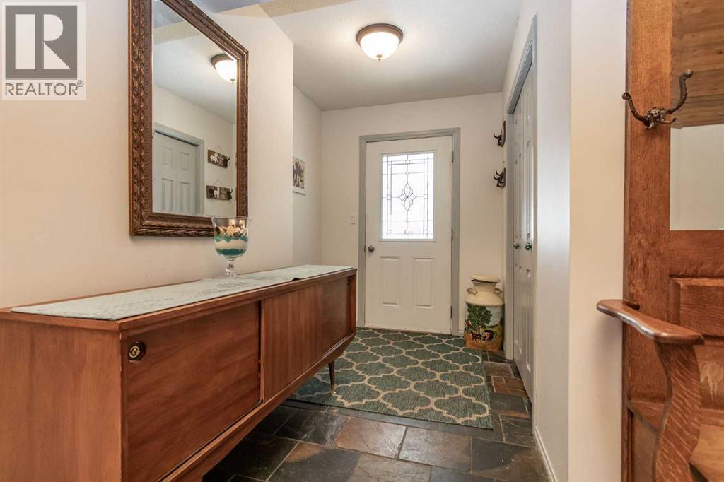 606 Pigeon Close Property Photo 4