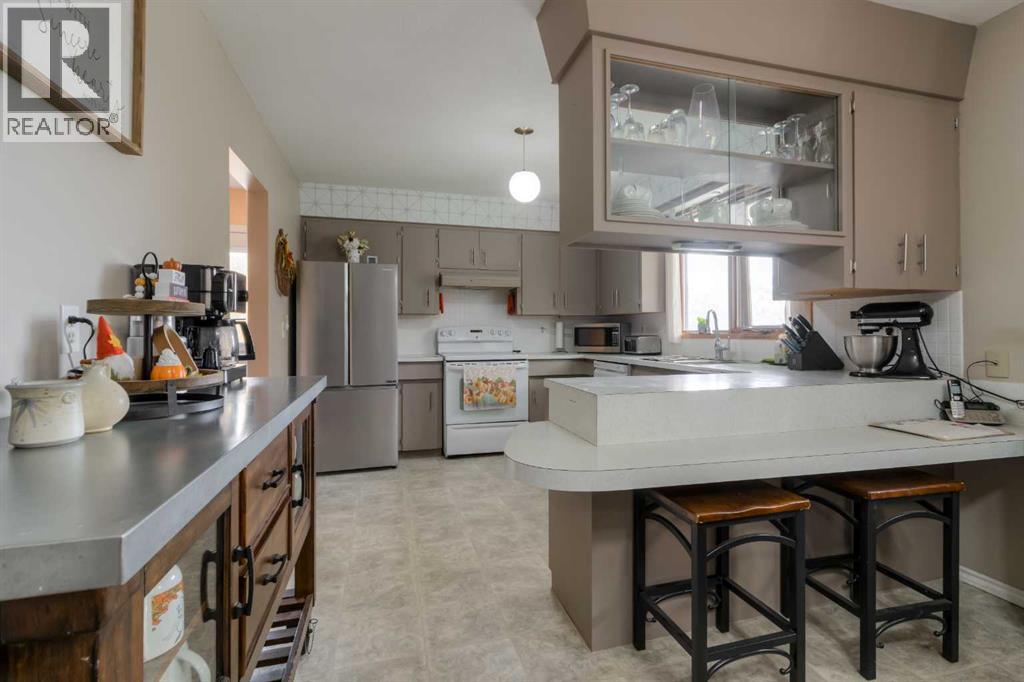 93009 211 Range Road Property Photo 14