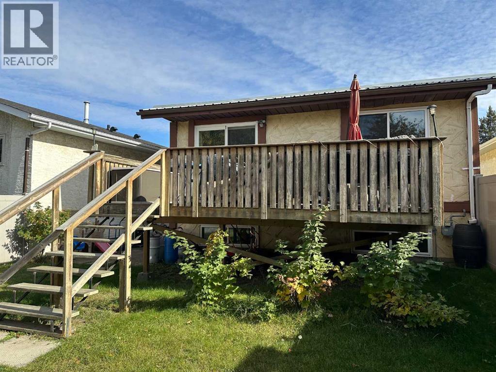 5116 38 Street Property Photo 21