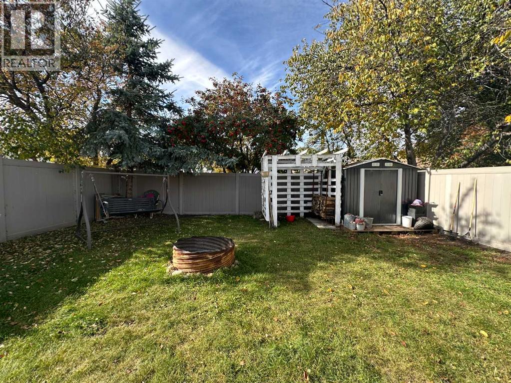 5116 38 Street Property Photo 23