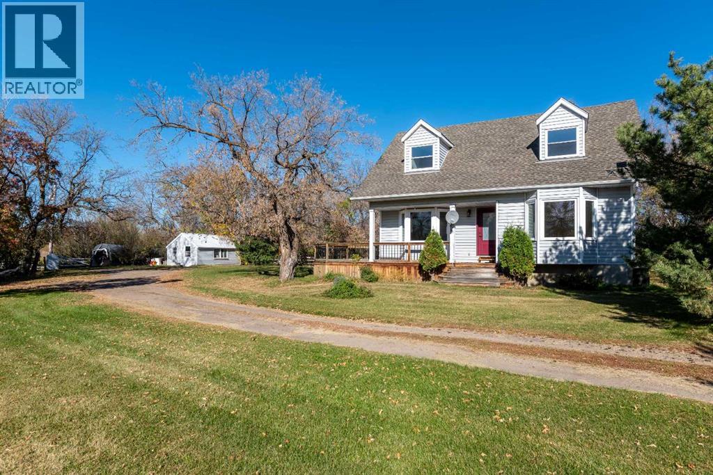 524026 Rr 20 Se-25-52-2-4 Property Photo 1