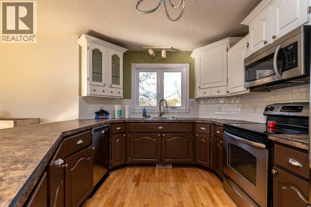 524026 Rr 20 Se-25-52-2-4 Property Photo 7