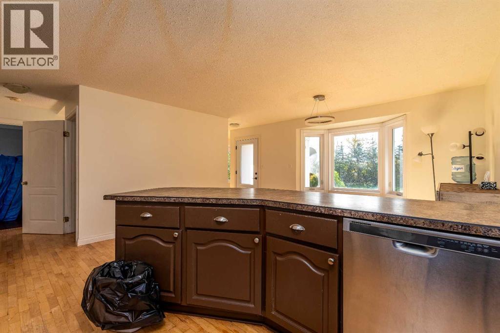 524026 Rr 20 Se-25-52-2-4 Property Photo 8