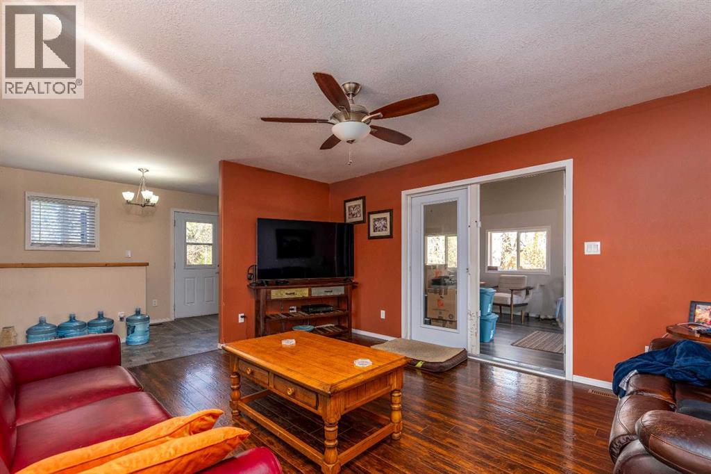 524026 Rr 20 Se-25-52-2-4 Property Photo 32