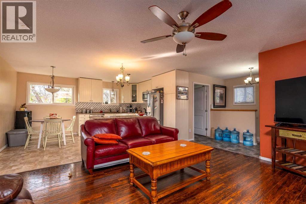 524026 Rr 20 Se-25-52-2-4 Property Photo 33