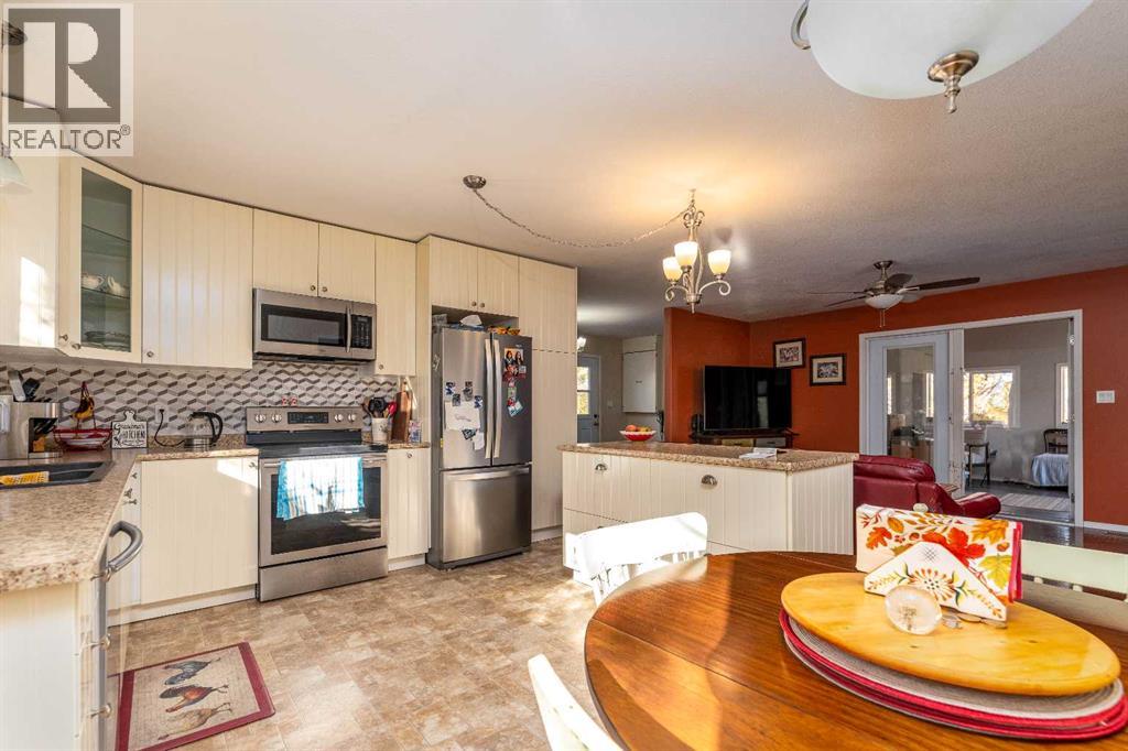 524026 Rr 20 Se-25-52-2-4 Property Photo 35
