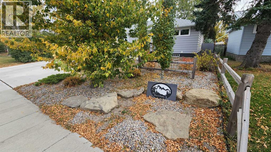 517 3 Street S Property Photo 4