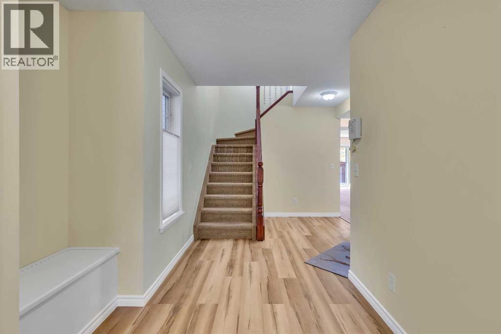 140 Valley Ridge Heights Nw Property Photo 3