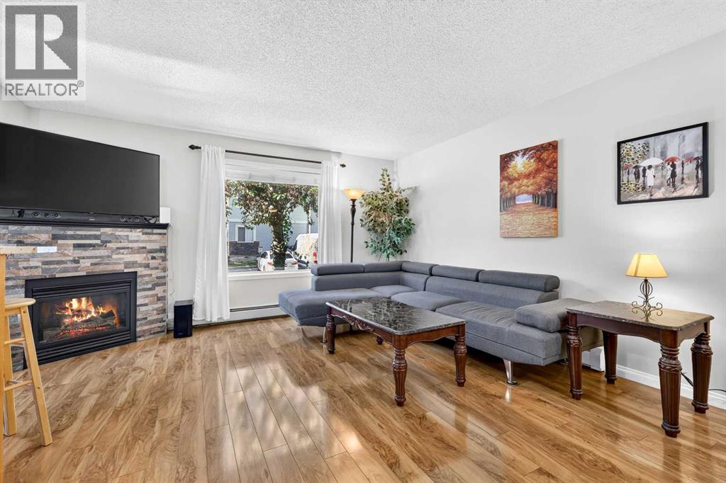 5105 Valleyview Park Southeast Property Photo 4