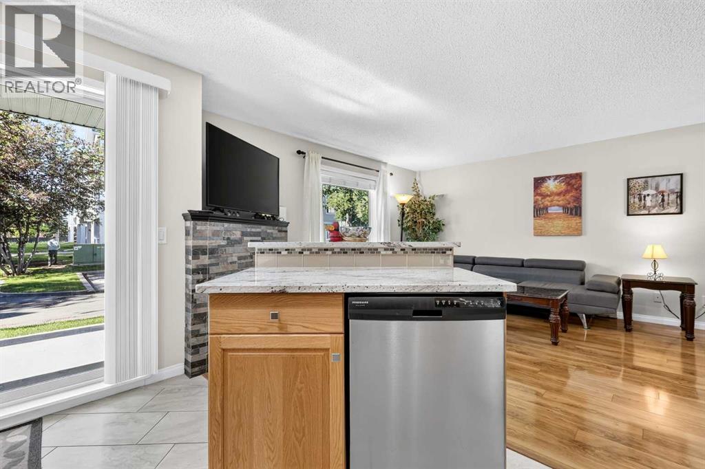 5105 Valleyview Park Southeast Property Photo 12