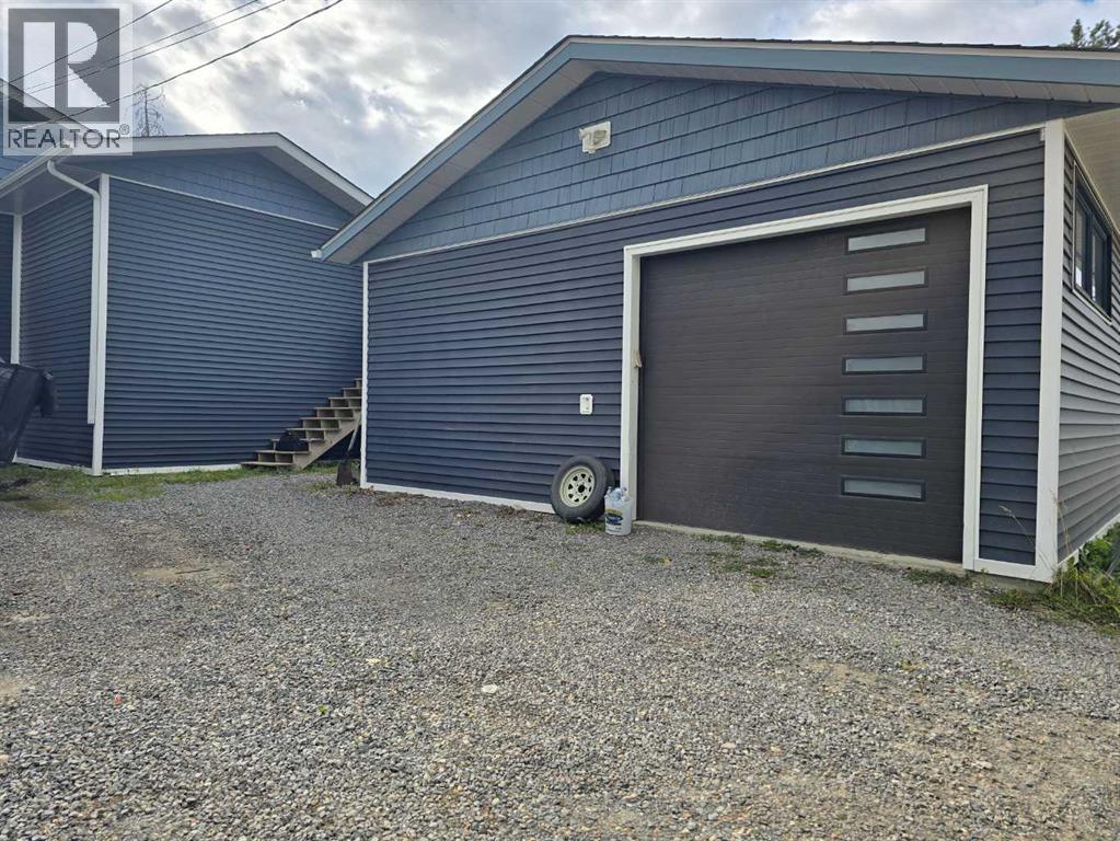 4818 16 Avenue Property Photo 28