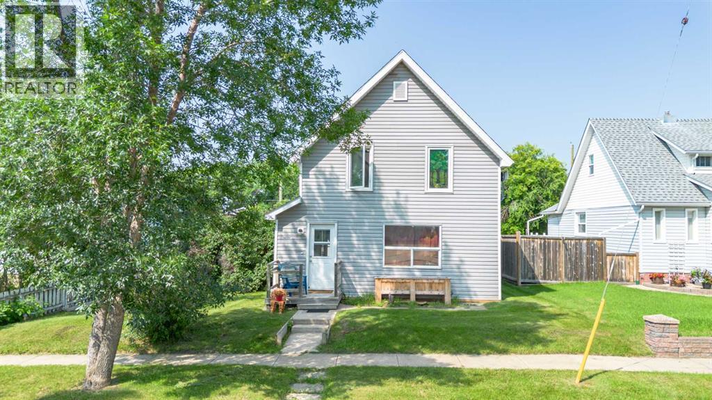 4706 48 Street Property Photo 1