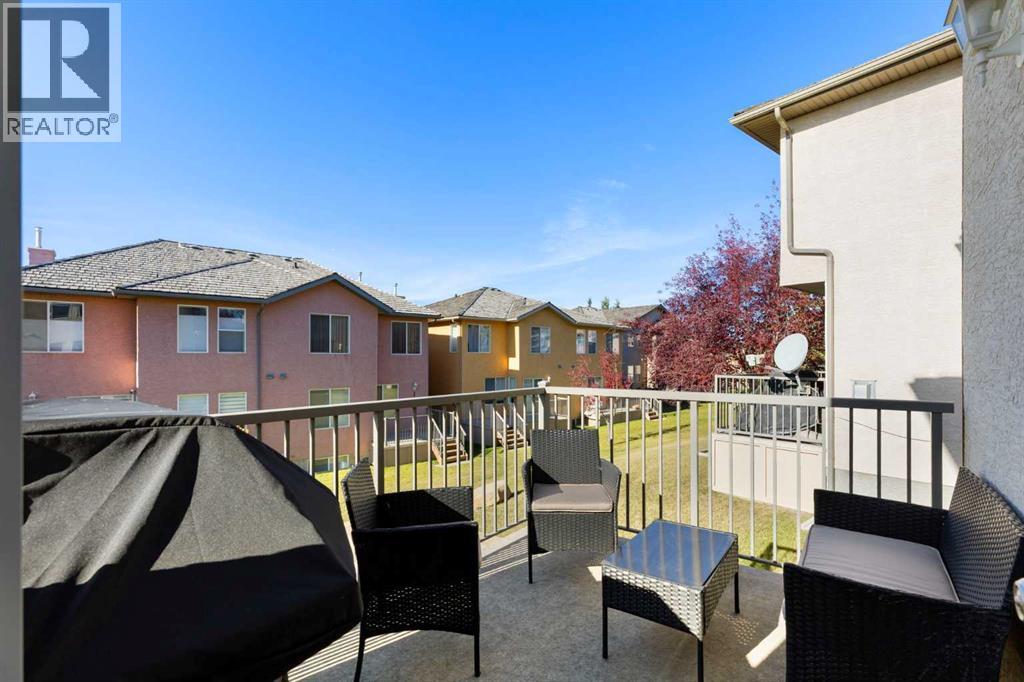 11 Royal Crest Court Nw Property Photo 10