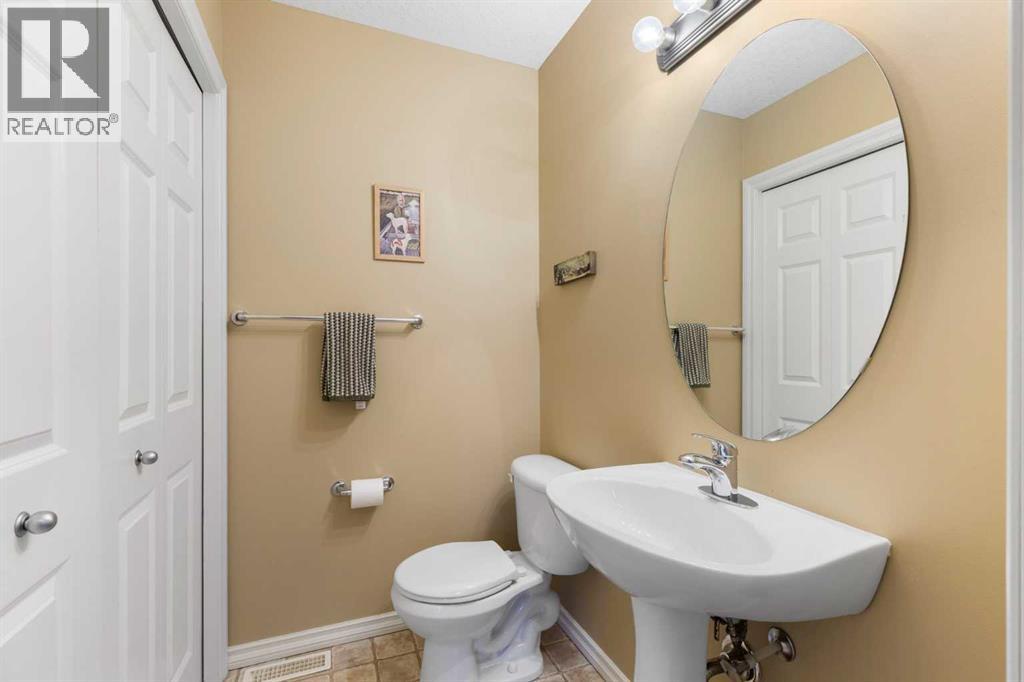11 Royal Crest Court Nw Property Photo 14