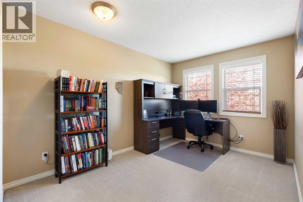 11 Royal Crest Court Nw Property Photo 23