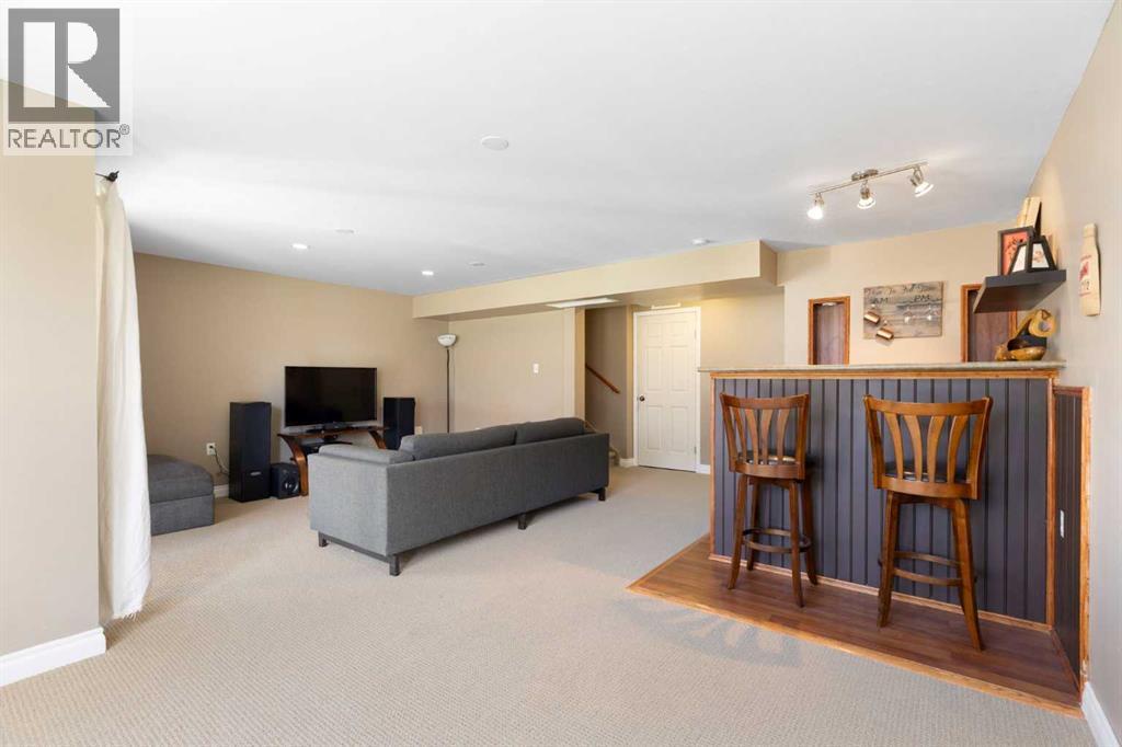 11 Royal Crest Court Nw Property Photo 29
