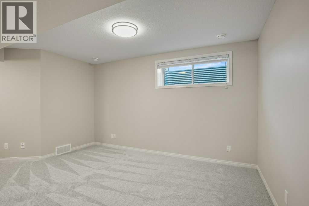 1 Coventry Close Property Photo 22