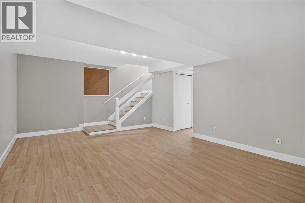 226 11 Avenue Ne Property Photo 38
