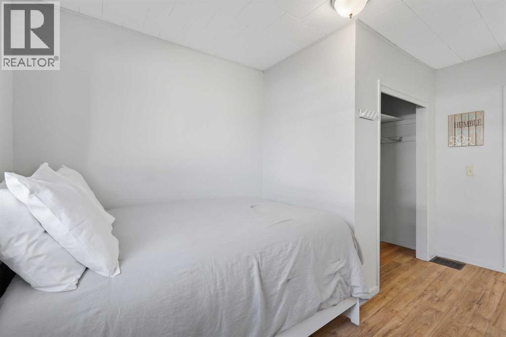 5036 51a Street Property Photo 12