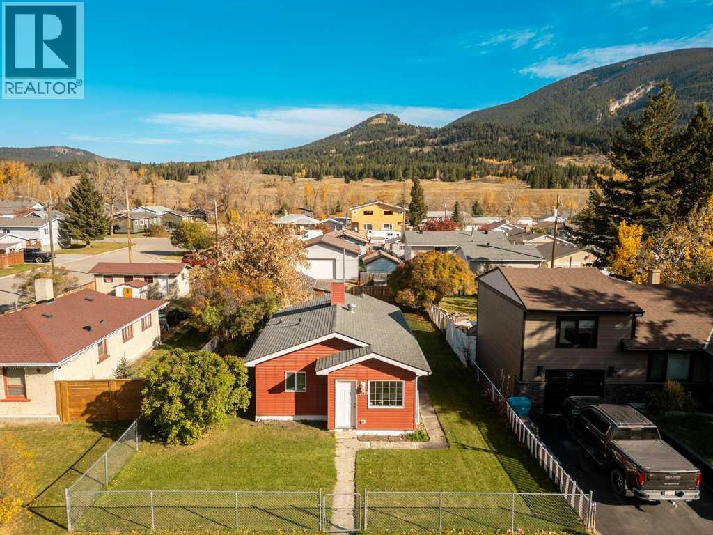 11713 20 Avenue Property Photo 1