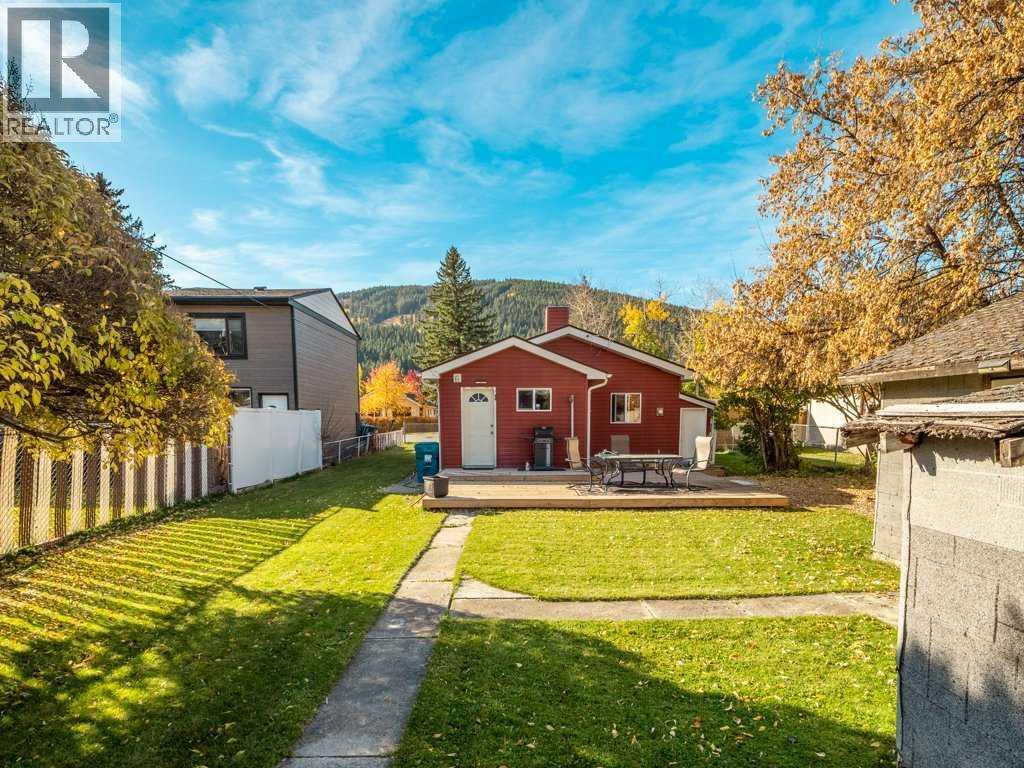 11713 20 Avenue Property Photo 3