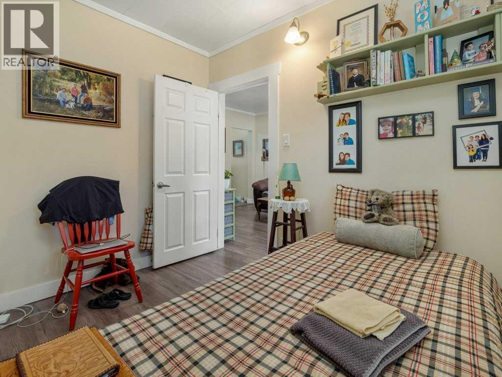 11713 20 Avenue Property Photo 8