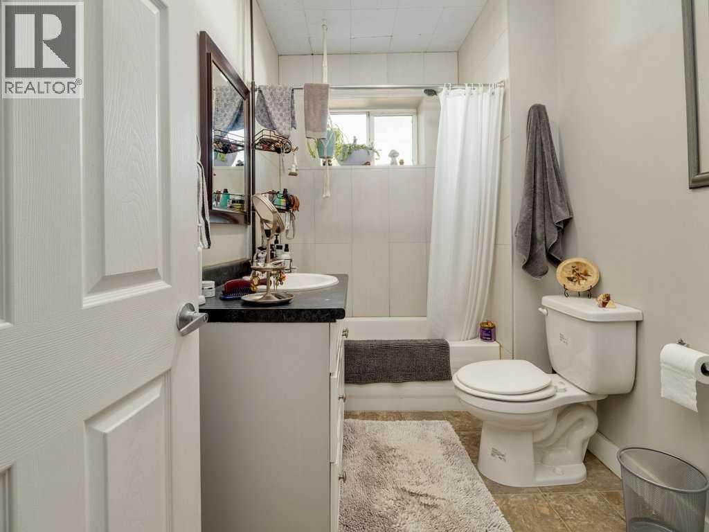 11713 20 Avenue Property Photo 9