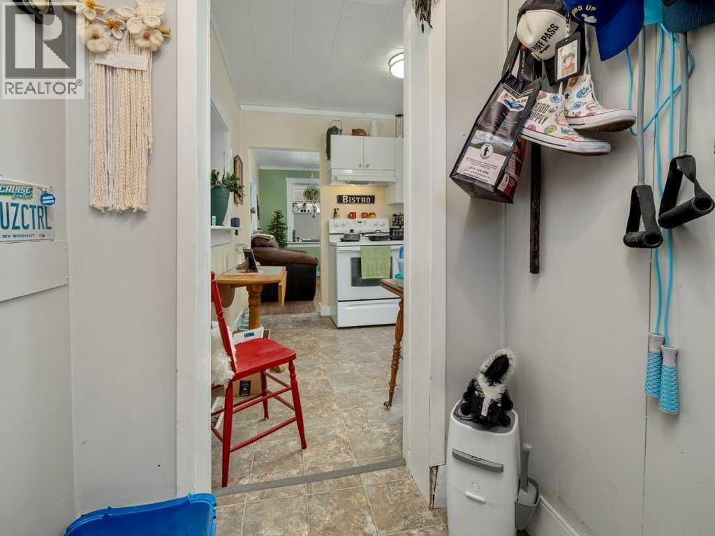 11713 20 Avenue Property Photo 15