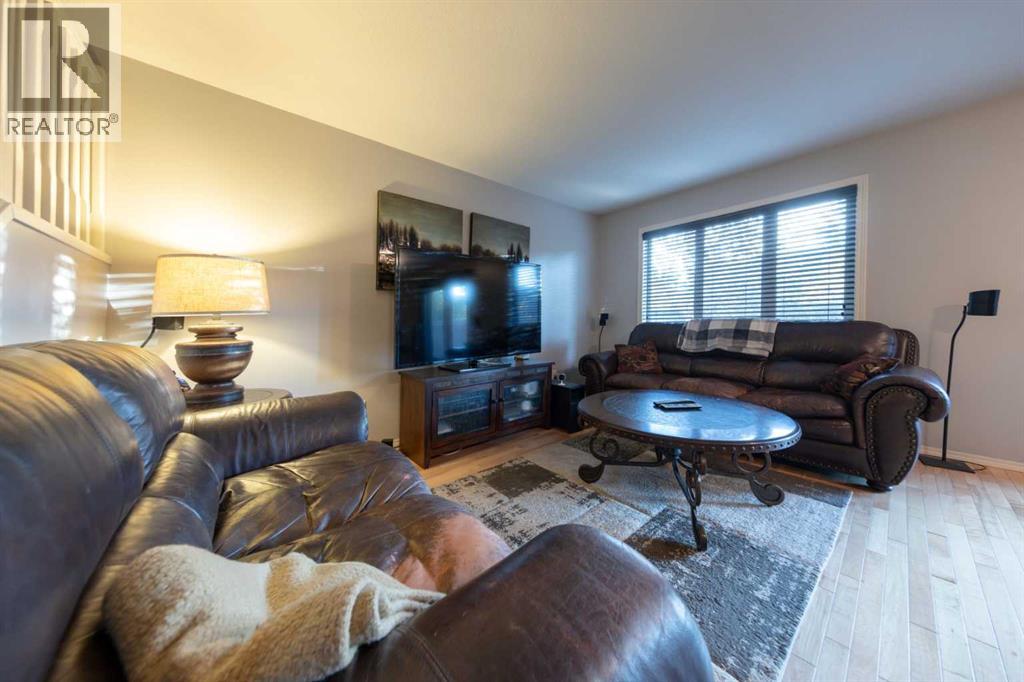 1407 53 Avenue Property Photo 7
