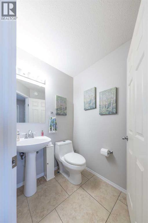 1407 53 Avenue Property Photo 11