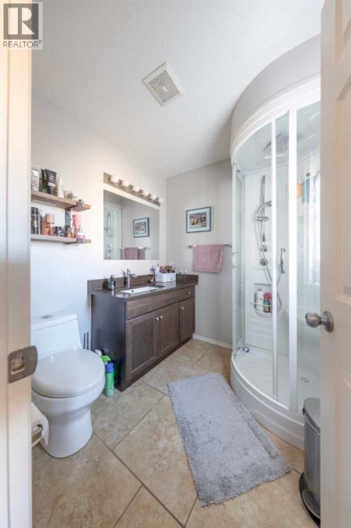 1407 53 Avenue Property Photo 15