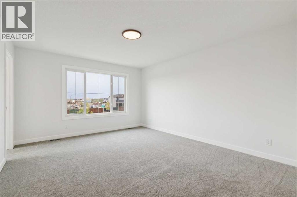 532 Buffaloberry Manor Se Property Photo 24