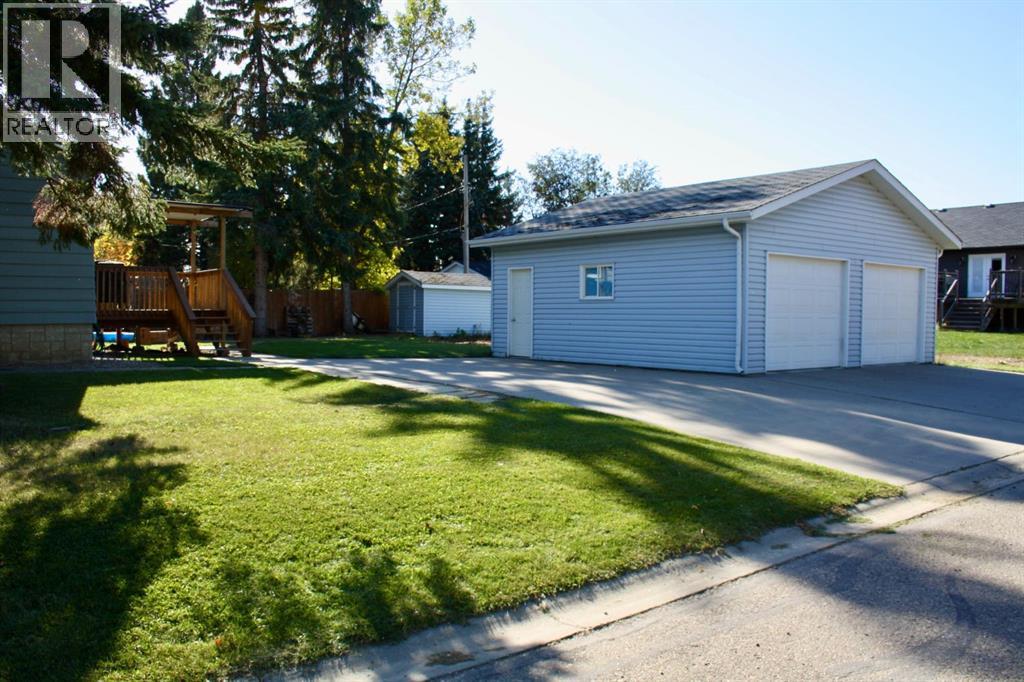 20 2nd Street E Property Photo 4