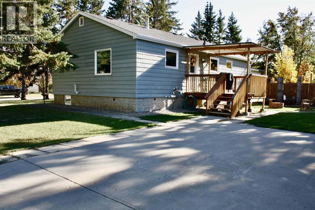 20 2nd Street E Property Photo 6