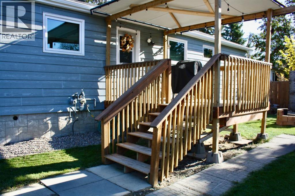 20 2nd Street E Property Photo 7